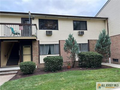 1037 Cricket Ln, Woodbridge, NJ, 07095
