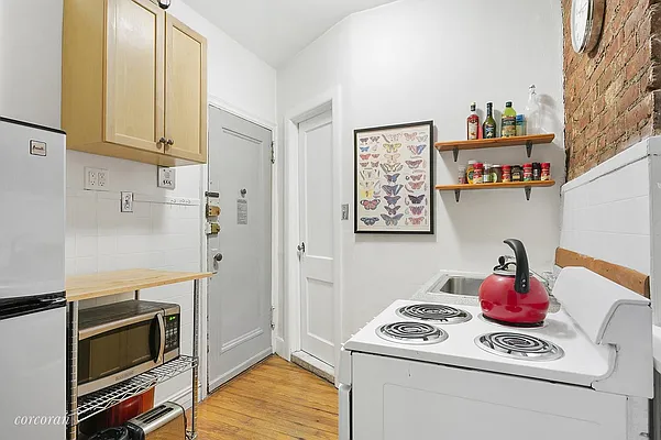 Rented by Corcoran | media 12