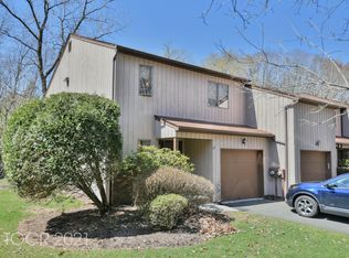10 Williamsburgh Way #10, Montvale, NJ 07645