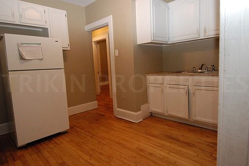 4th image of 1299 Albemarle St #2