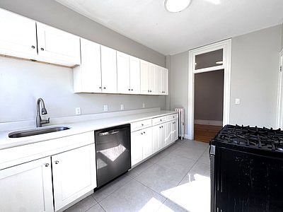 2nd image of 101 Linden St #6