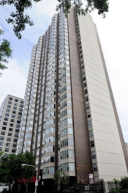 1st image of 525 W Hawthorne Pl APT 307