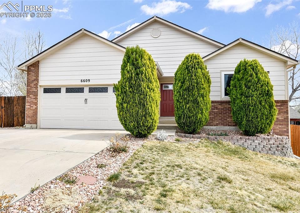 1st image of 6609 Cottonwood Grove Dr
