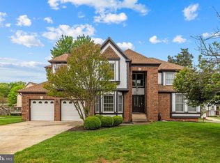 63 Rutherford Cir, Sterling, VA 20165