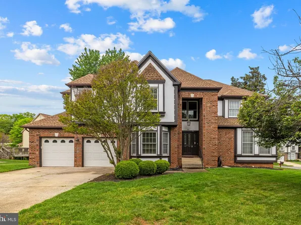 63 Rutherford Cir, Sterling, VA 20165