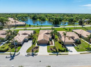 6631 Oakbrooke Cir, Bradenton, FL 34202