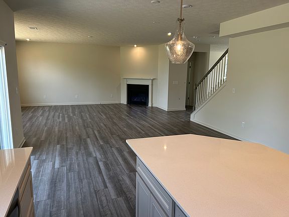 3rd image of 5216 Veranda Dr