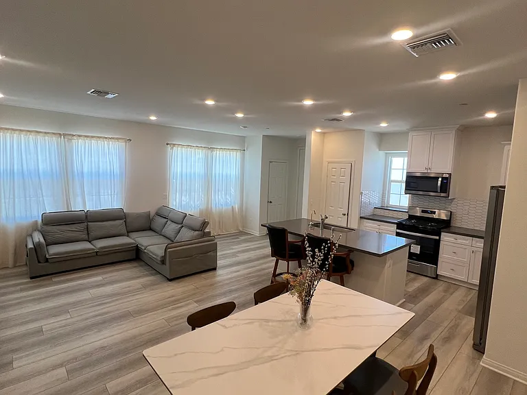 3993 E Carmel Privado — Photo 11