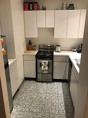 Rented by Mossanen Group | media 7