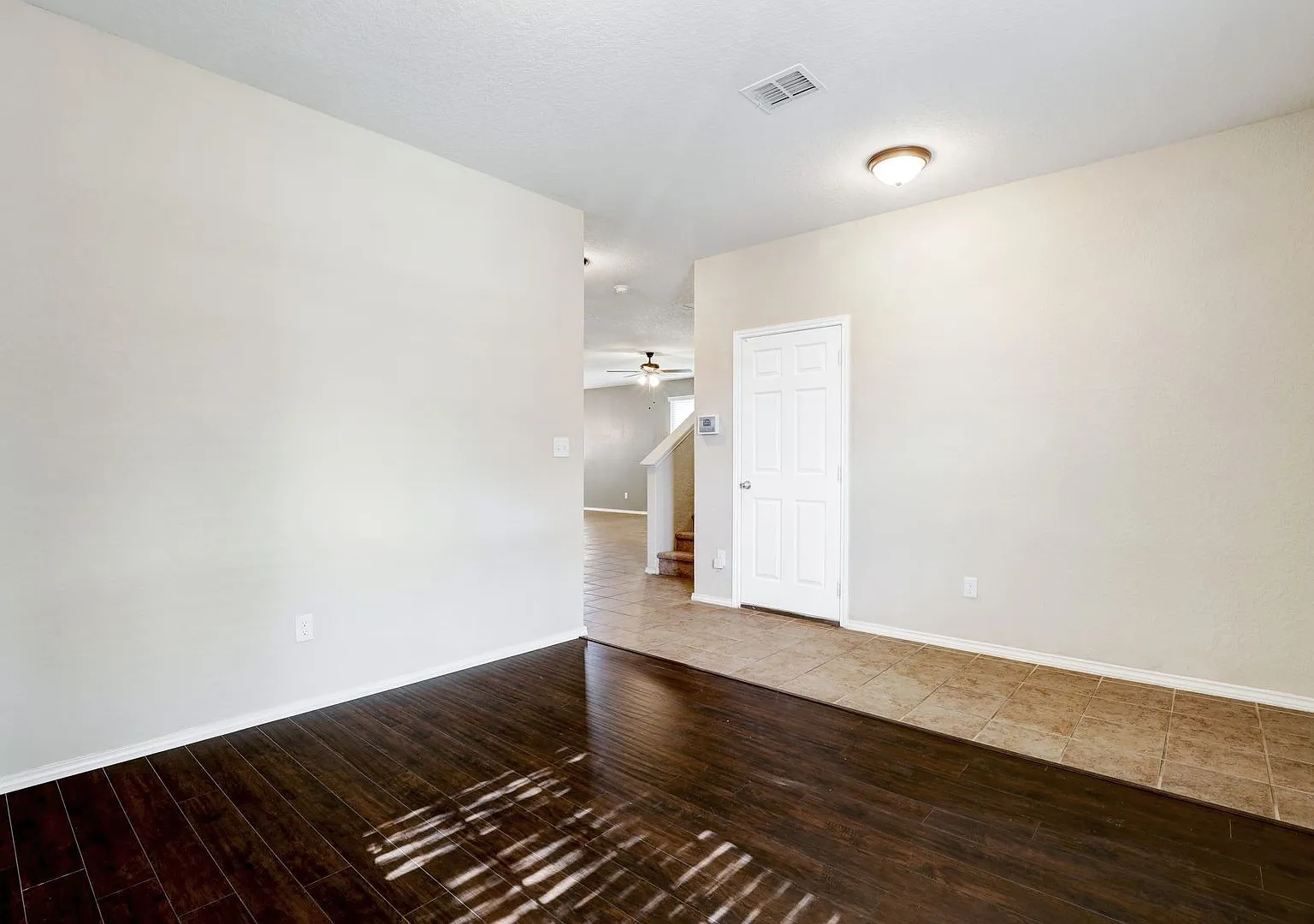 Modern Home with Spacious Backyard and Community Amenities in Monticello Ranch — Photo 3