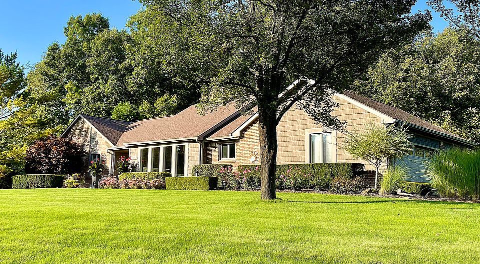2nd image of 11055 Exeter Ln