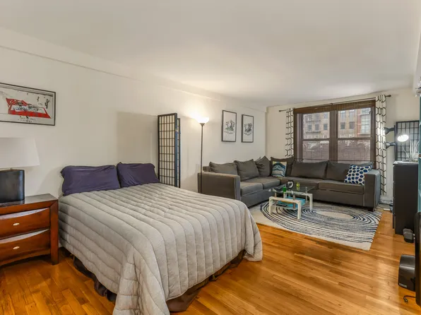 25 West 13th Street image 1 of 6