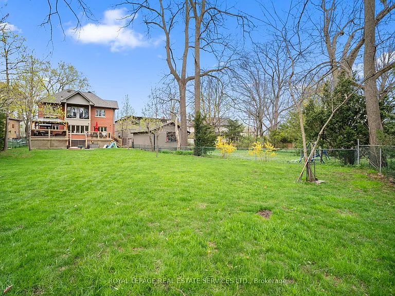 3 Donnybrook Ln — Photo 42