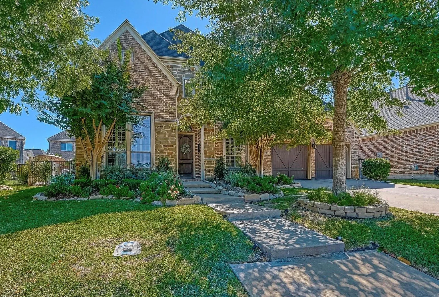 5 bed, 4.0 bath, 3342 sqft, $5,900 — Photo 1