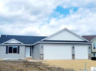 893 Mill Race Ct, Madelia, MN 56062