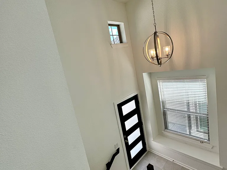 1615 Rustling Creek Dr — Photo 3