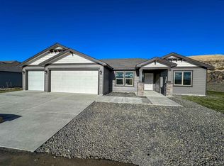 6182 W 30th Pl, Kennewick, WA