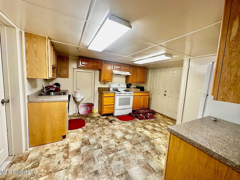 202 Menge Ave, Pass Christian, MS 39571 Zillow