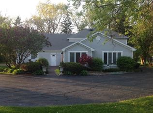 23895 W Beach Grove Rd, Antioch, IL 60002