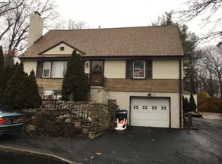 29 Juniper Hill Rd, White Plains, NY 10607