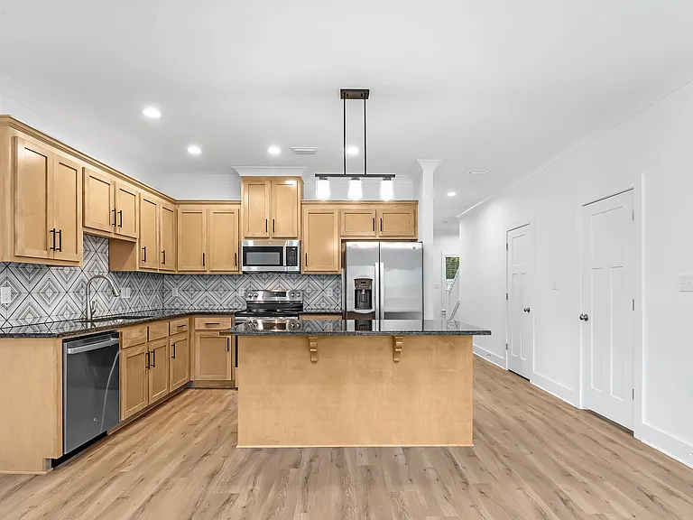 9516 Firefly Ct — Photo 6