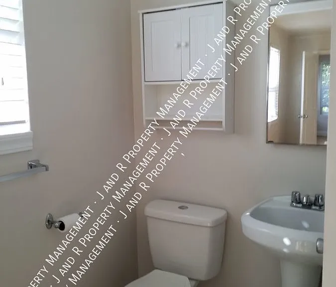 1723 I St #1 — Photo 9