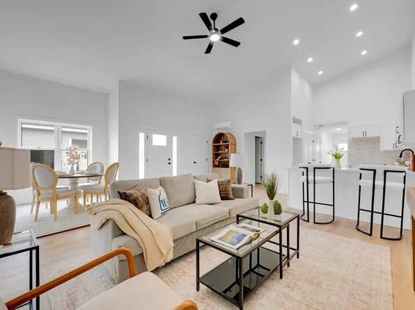 9 L Stevens Rd #A, Charlton, MA 01507