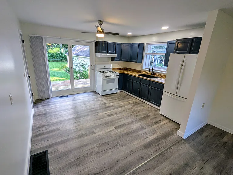 35 Hazelwood Ave — Photo 4