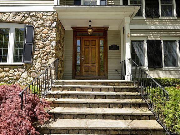 3rd image of 160 Edward Pl