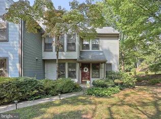 1102 Draymore Ct, Hummelstown, PA 17036