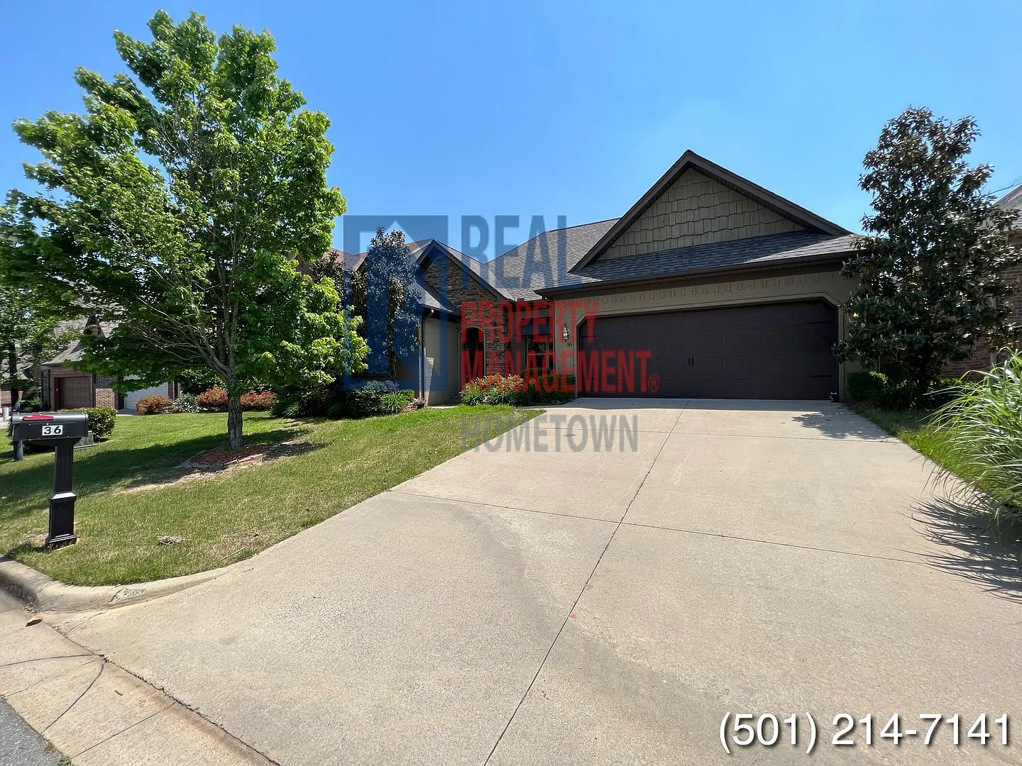 3-Bed 2-Bath Home in LR! Open Floor Plan! — Photo 2