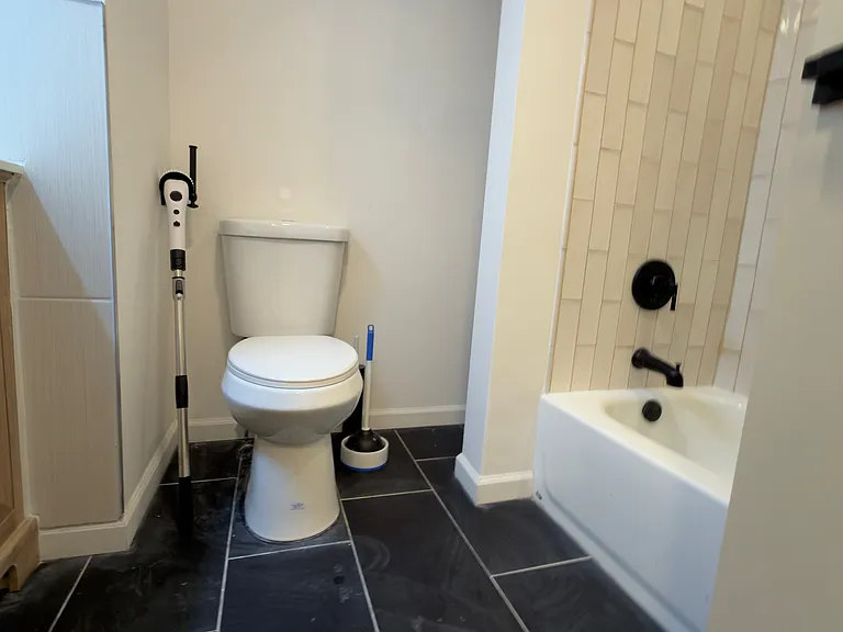 334-336 Halladay St #2 — Photo 8