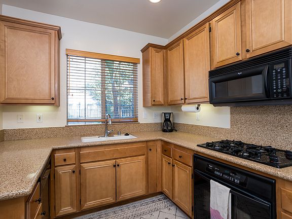 5th image of 2802 Bellezza Dr