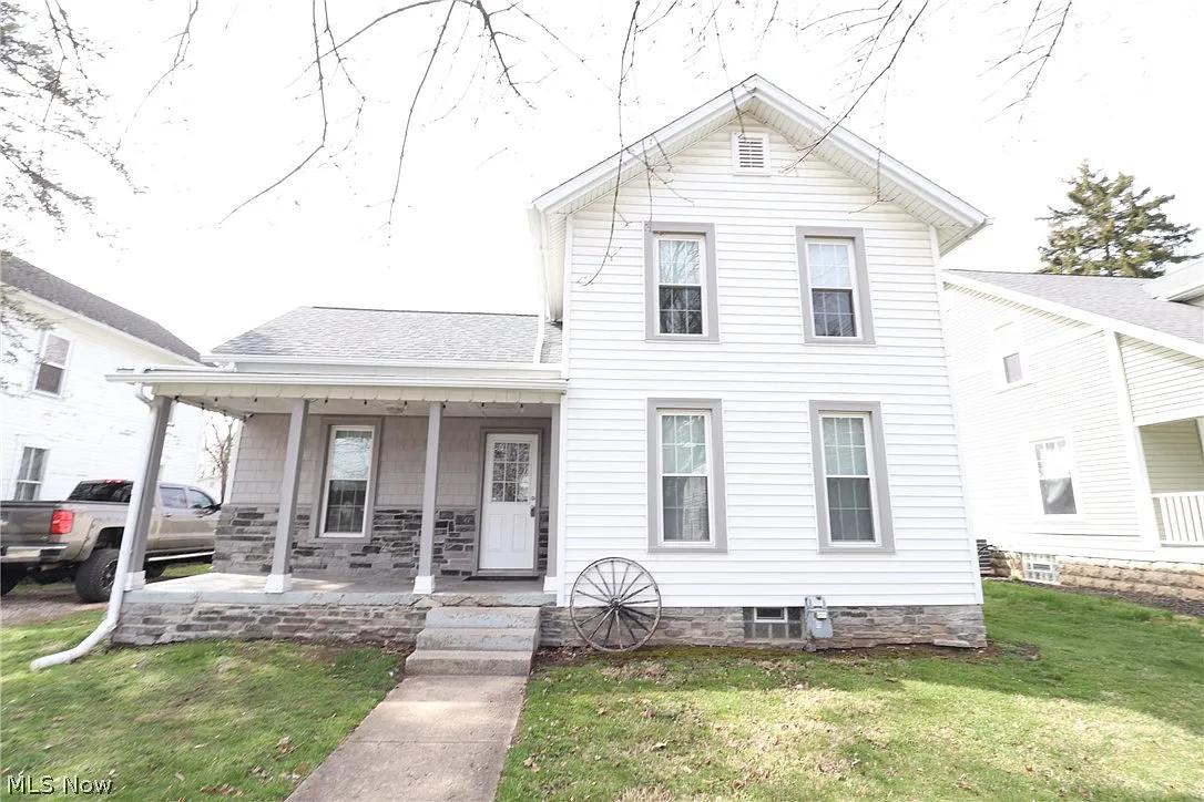 172 N Main St photo 1