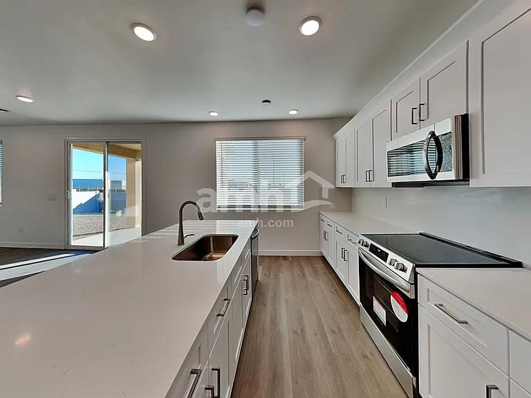 6971 N 125th Dr — Photo 3