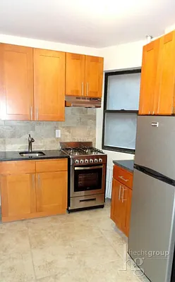 Rented by Hecht Group | media 10