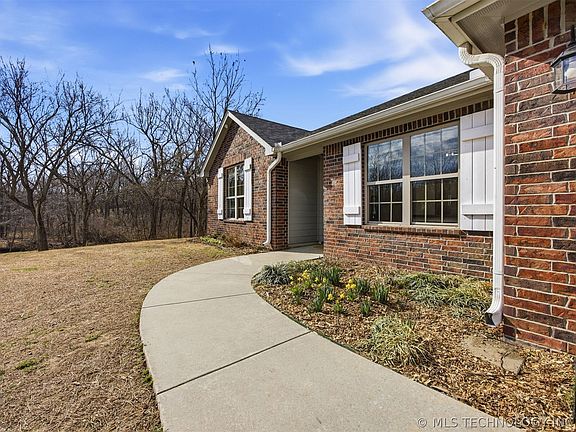 5th image of 14902 E 370th Rd