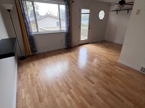 4th image of 794 W Cleveland Cir