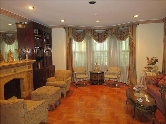 3rd image of 4008 Bedford Ave