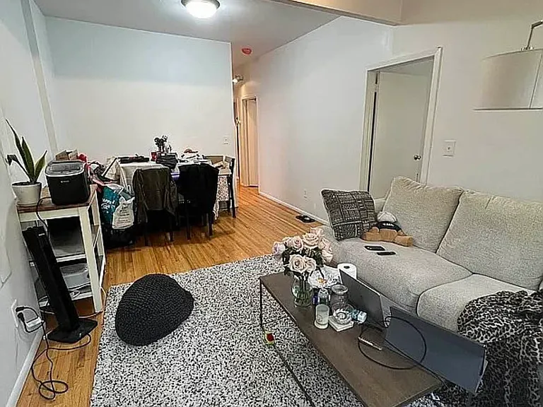 415 W 52nd St #3B — Photo 3