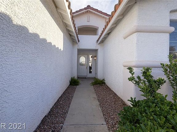 3rd image of 75 Saint Johns Wood Ave