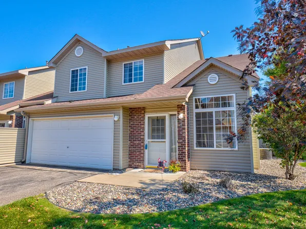 2410 Oakridge Cir, Hudson, WI 54016