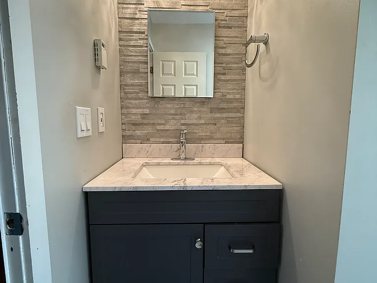 Eastwood Dr — Photo 23