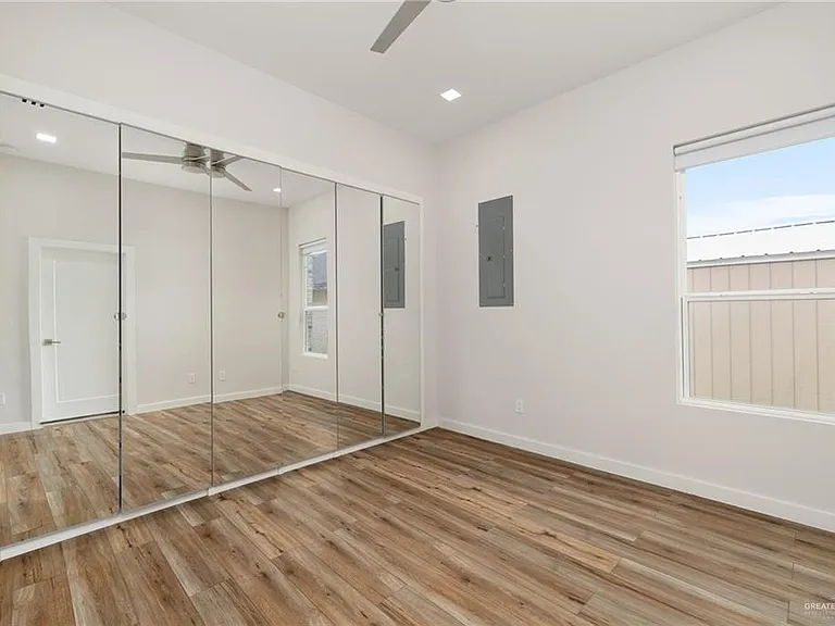 2041 Lake View Dr #5 — Photo 9
