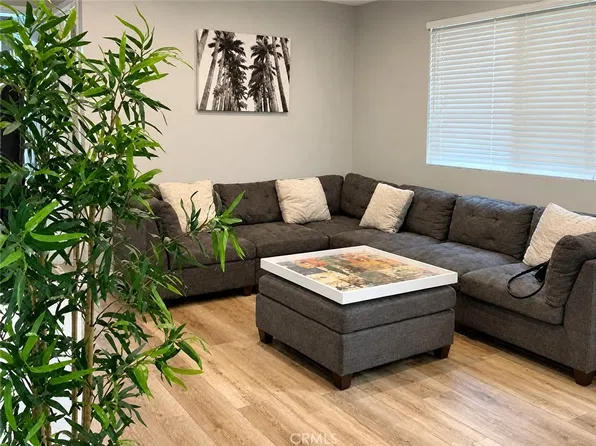 13162 Ortley Pl, Van Nuys, CA 91401