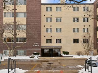 835 Ridge Ave APT 103, Evanston, IL 60202