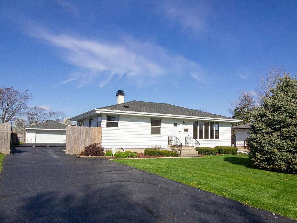 1st image of 812 Sheila Dr