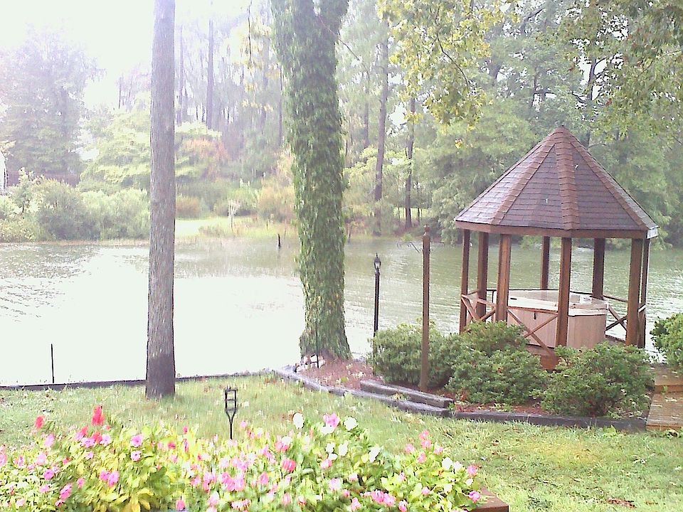 1st image of 512 Westbrook Ct