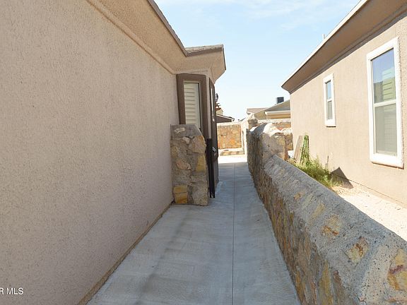 4th image of 14772 Bobby Joe Hill Dr