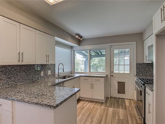 2nd image of 8909 Briardale Dr